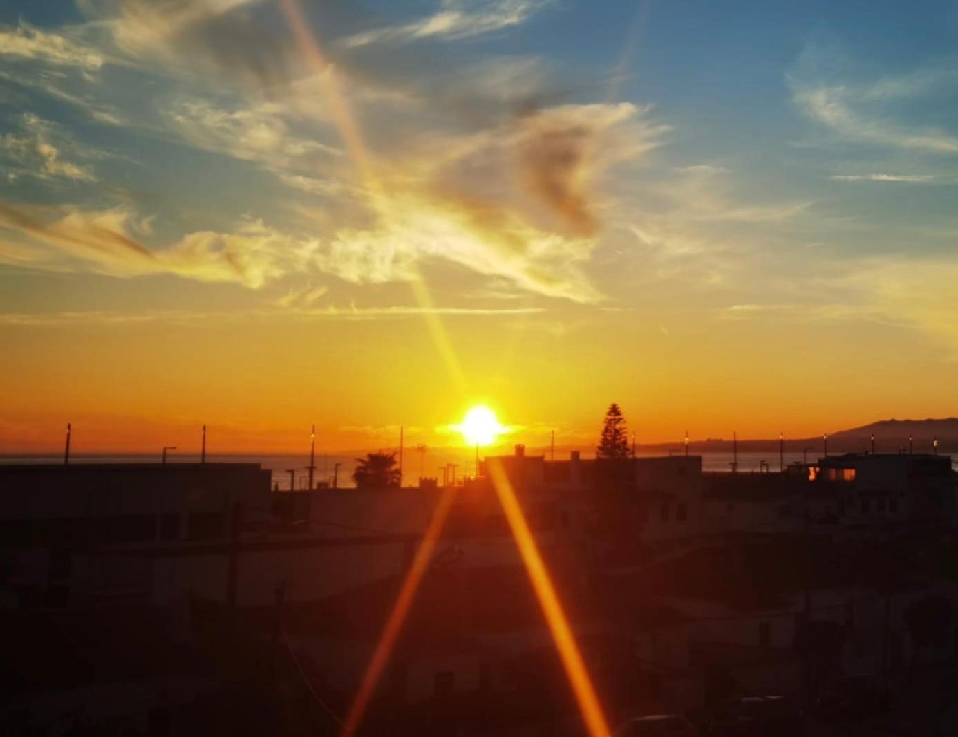 Sea View & Sundown, 150M From The Beach And Surf Spots Costa de Caparica Eksteriør billede