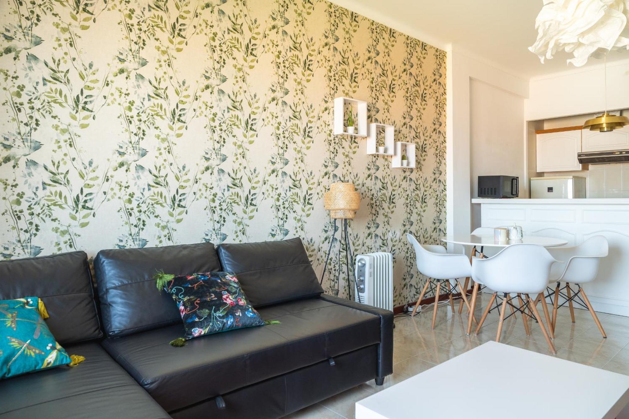 Sea View & Sundown, 150M From The Beach And Surf Spots Costa de Caparica Eksteriør billede