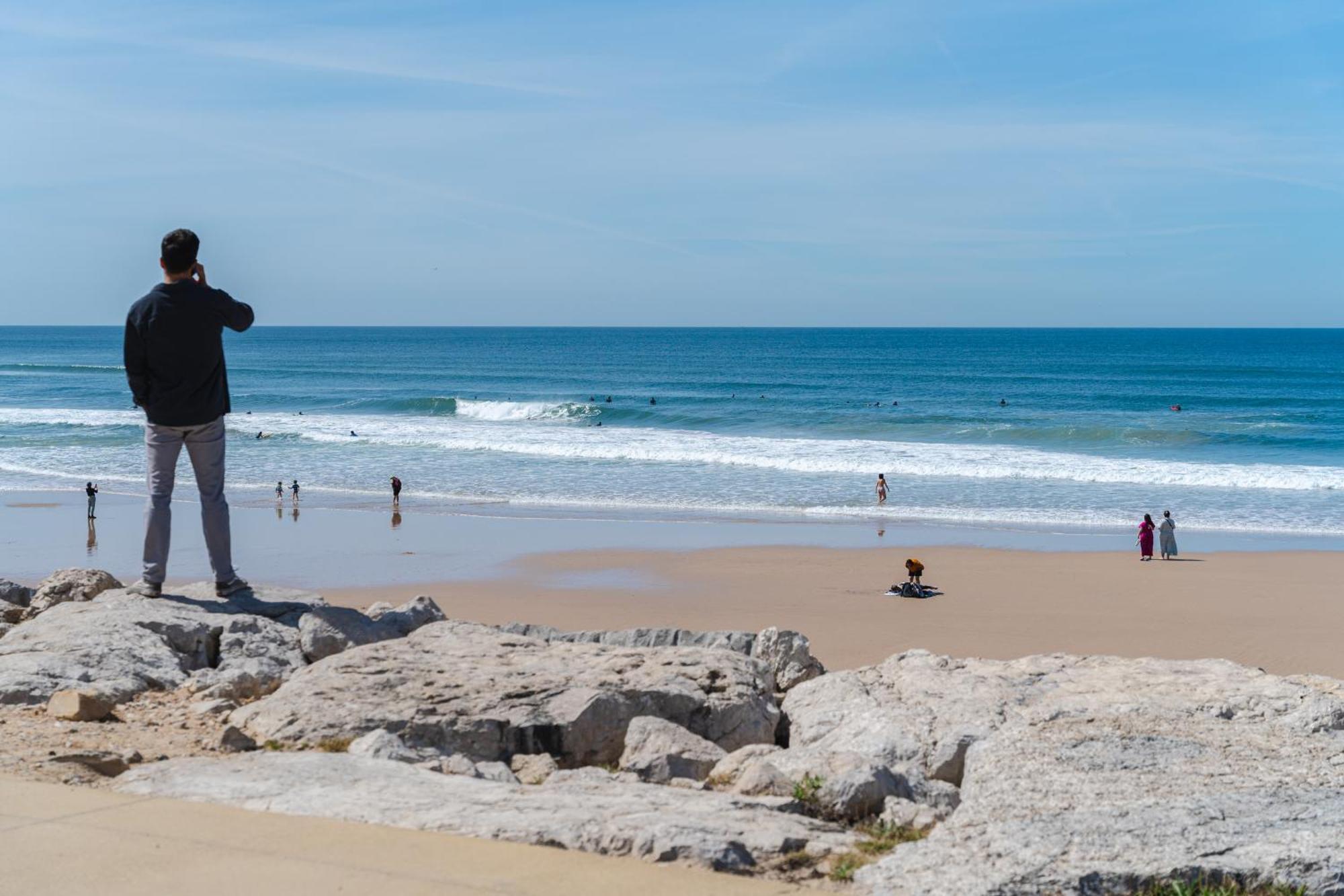 Sea View & Sundown, 150M From The Beach And Surf Spots Costa de Caparica Eksteriør billede
